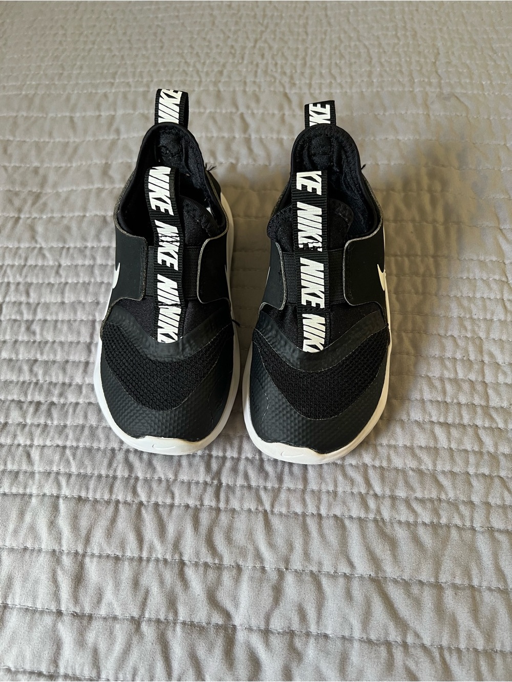 Nike Kids Flex Runner Black Slip-On Athletic Shoes 8c